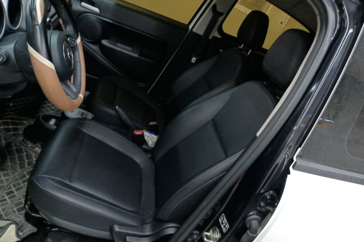 欧拉黑猫 2021款 351km 标准型中控内饰19