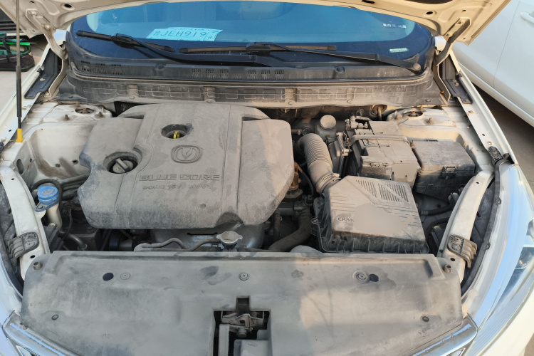 长安 逸动DT 2018款 1.6L 手动智享型局部细节24