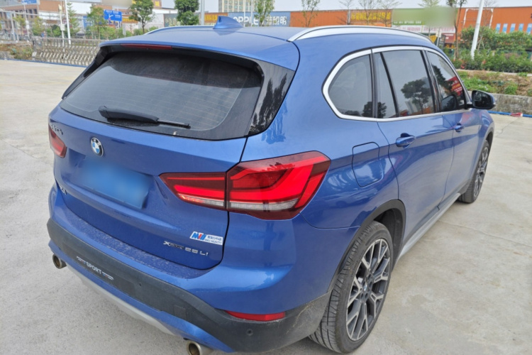 宝马X1 2020款 xDrive25Li 尊享型车身外观6004