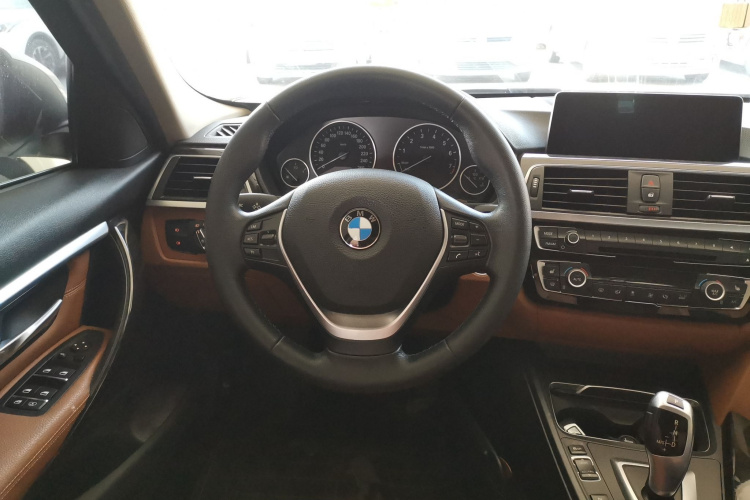 宝马3系 2016款 320Li 豪华设计套装局部细节13