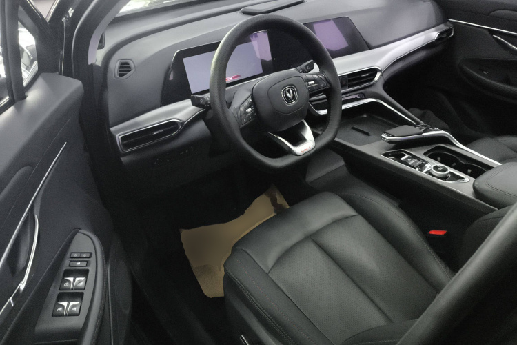 长安UNI-T 2020款 1.5T 旗舰型中控内饰7003