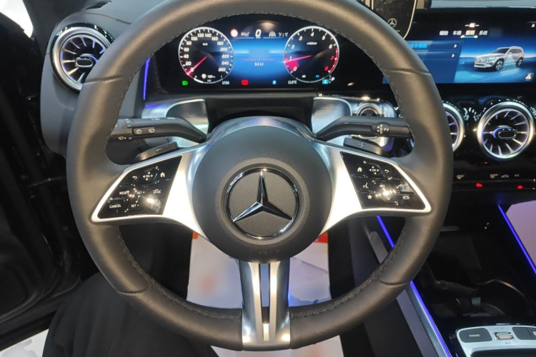 奔驰GLB 2025款 GLB 220 时尚型局部细节13