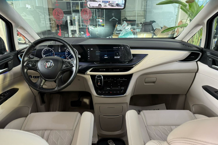 别克GL8 2022款 Avenir艾维亚 七座亲礼版中控内饰7003