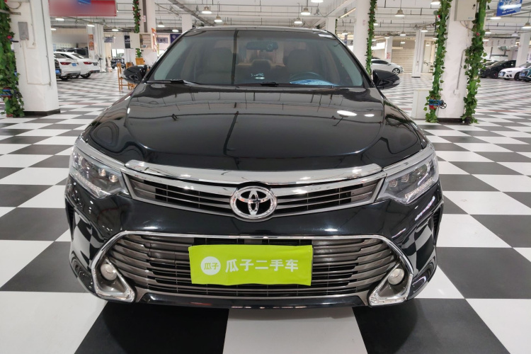 丰田 凯美瑞 2016款 2.0E 十周年纪念精英版车身外观2