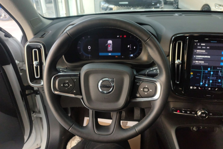 沃尔沃XC40 2024款 B4 四驱智远豪华版中控内饰13