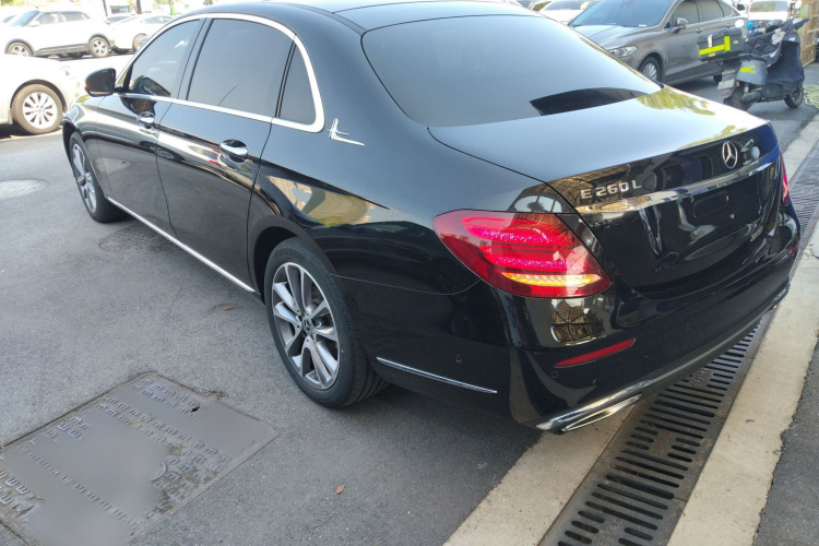 奔驰E级 2020款 改款 E 260 L车身外观6004