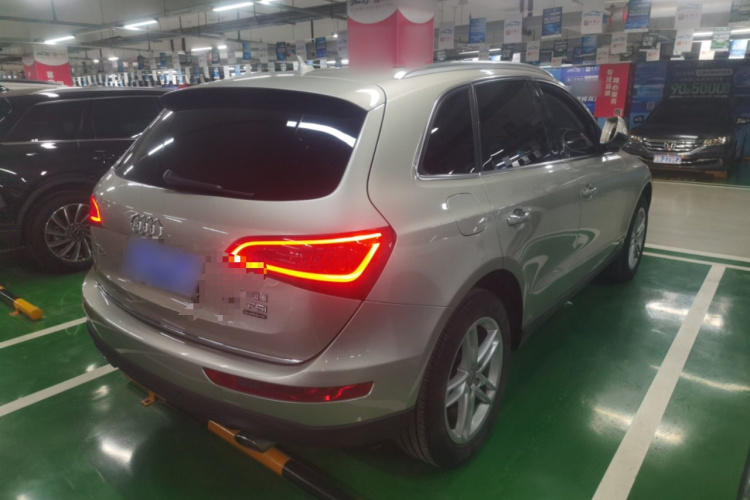 奥迪Q5 2016款 40 TFSI 舒适型车身外观6005