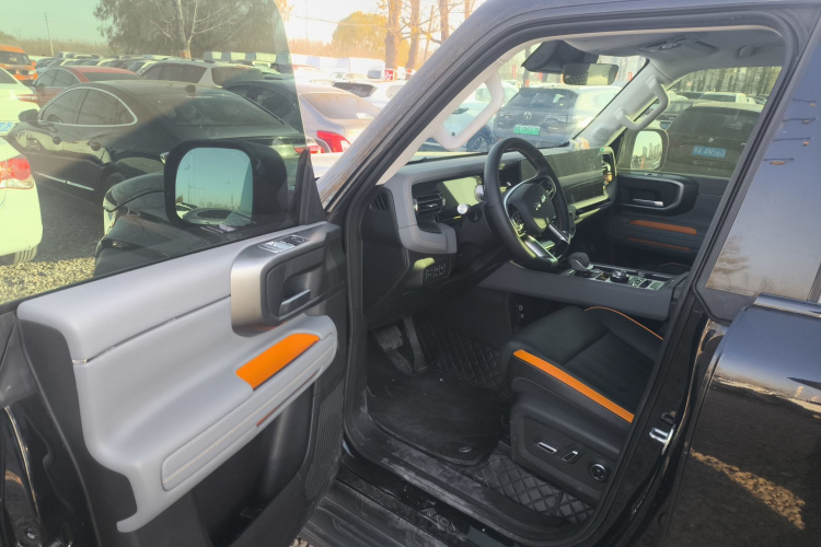 北京BJ40 2024款 2.0T 全新城市猎人版 侠客型中控内饰20