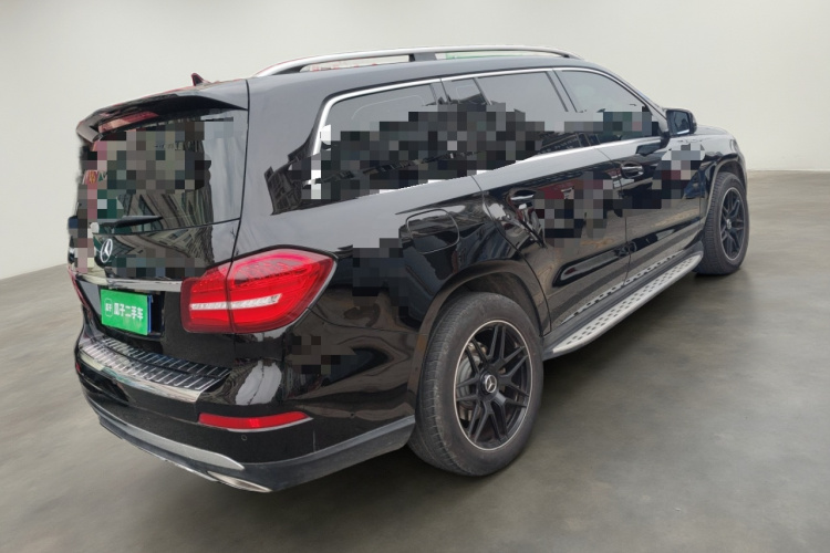 奔驰GLS 2018款 GLS 320 4MATIC车身外观7