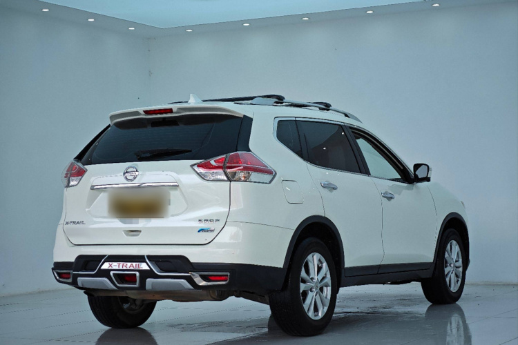 日产 奇骏 2014款 2.5L CVT尊享版 4WD车身外观6005