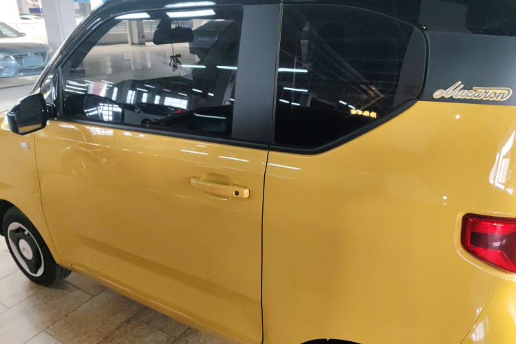 五菱汽车 宏光MINIEV 2021款 马卡龙臻享款 磷酸铁锂车身外观4