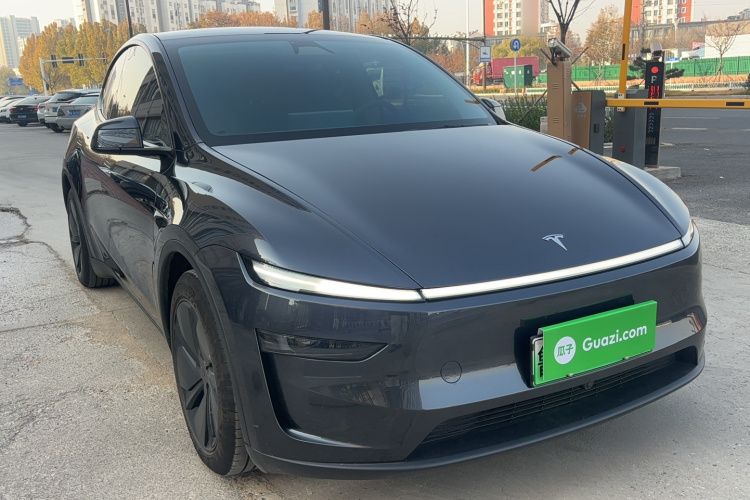 特斯拉 Model Y 2025款 后轮驱动 首发版车身外观6002