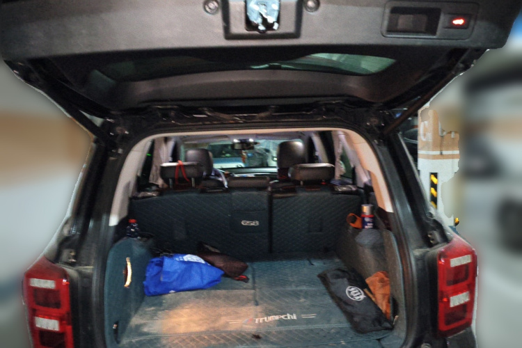 广汽传祺 传祺GS8 2017款 320T 两驱豪华智联版（七座）局部细节23