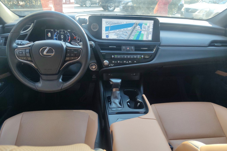 雷克萨斯ES 2022款 200 卓越版中控内饰12