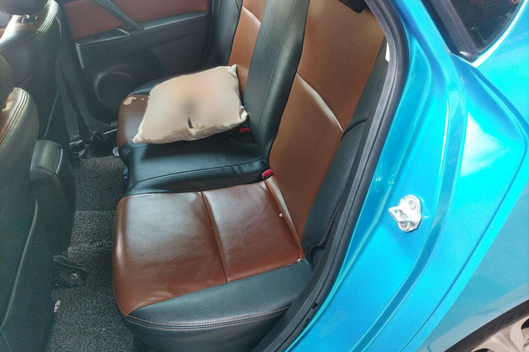 马自达3星骋 2013款 两厢 1.6L 自动精英型中控内饰7004