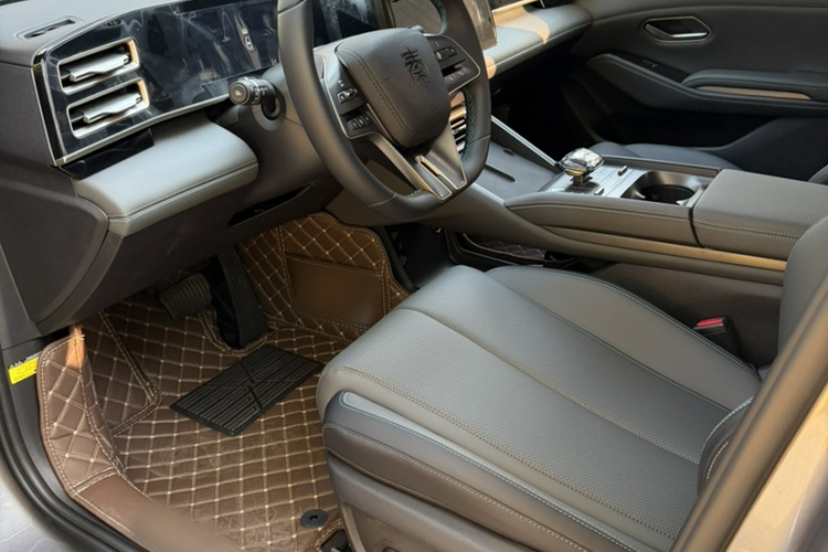 比亚迪 秦L 2024款 DM-i 80KM超越型车身外观6004