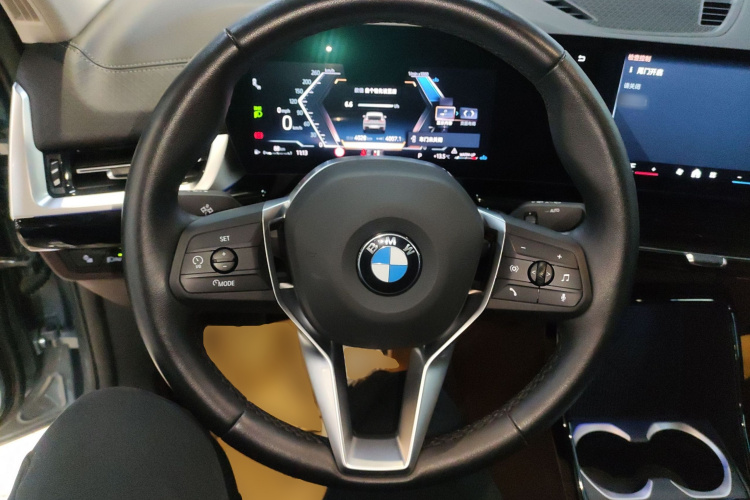 宝马X2(进口) 2024款 sDrive25i M运动套装中控内饰13