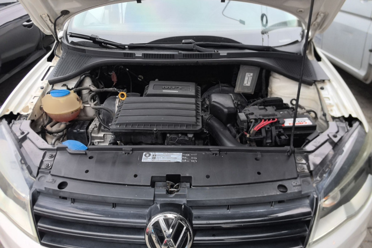 大众 捷达 2015款 1.6L 自动时尚型机舱底盘24