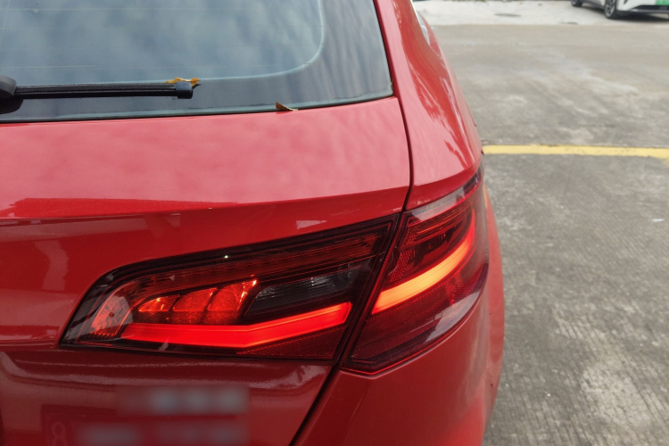 奥迪A3 2015款 Sportback 35 TFSI 百万纪念智领型车身外观9