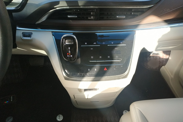 别克GL8 2023款 陆上公务舱 舒适型局部细节18