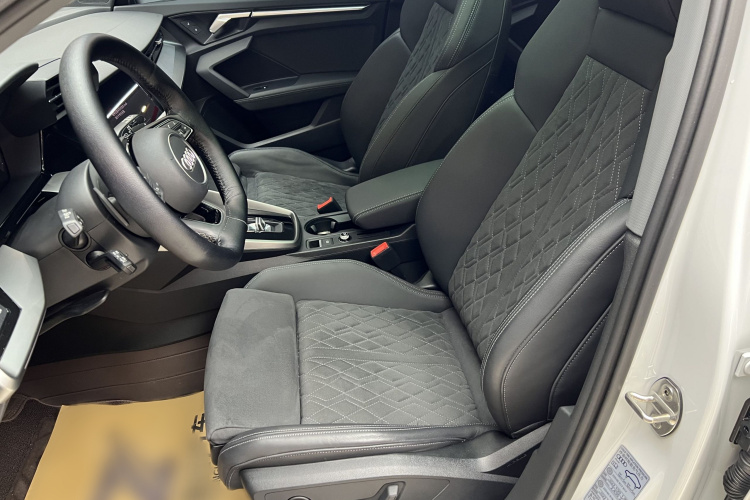 奥迪A3 2024款 Sportback 35 TFSI 豪华运动型中控内饰7005