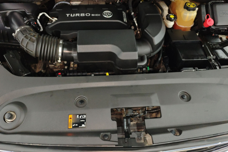 别克GL8 2020款 ES陆尊 653T 豪华型机舱底盘24