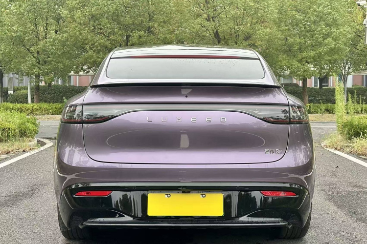 鸿蒙智行 智界R7 2024款 纯电 667km Max车身外观6008