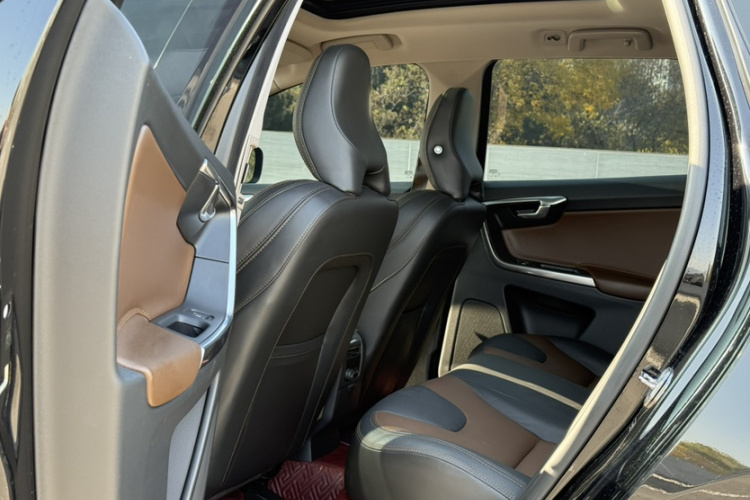 沃尔沃XC60 2017款 T5 AWD 智远升级版中控内饰7003