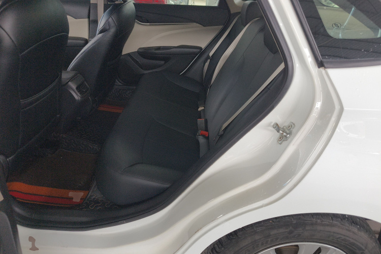 别克 英朗 2016款 15N 自动进取型中控内饰7004