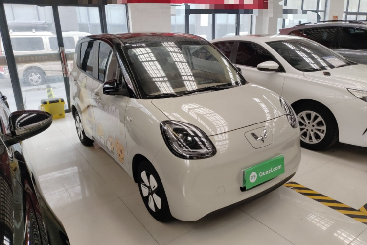 五菱汽车 宏光MINIEV 2025款 四门版 臻享款车身外观3