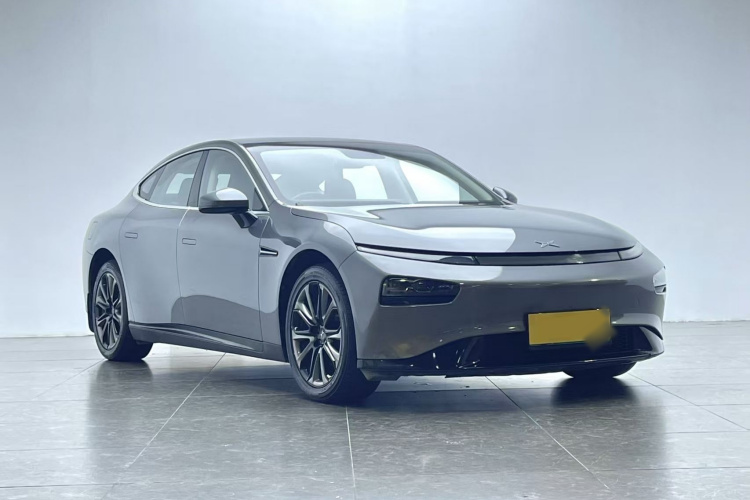 小鹏P7 2022款 480G+车身外观3