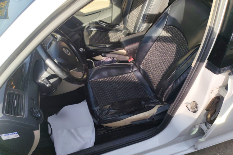 斯柯达 昕锐 2015款 1.6L 手动智选型中控内饰19