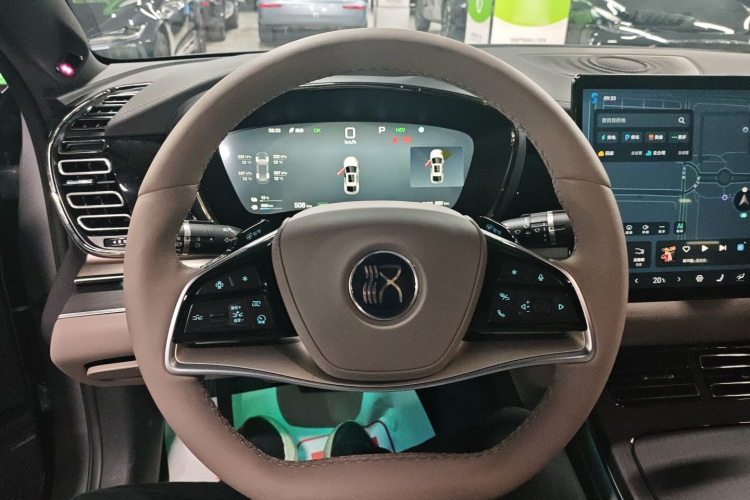 比亚迪 汉 2025款 DM-i 智驾版 125KM激光雷达旗舰型中控内饰13