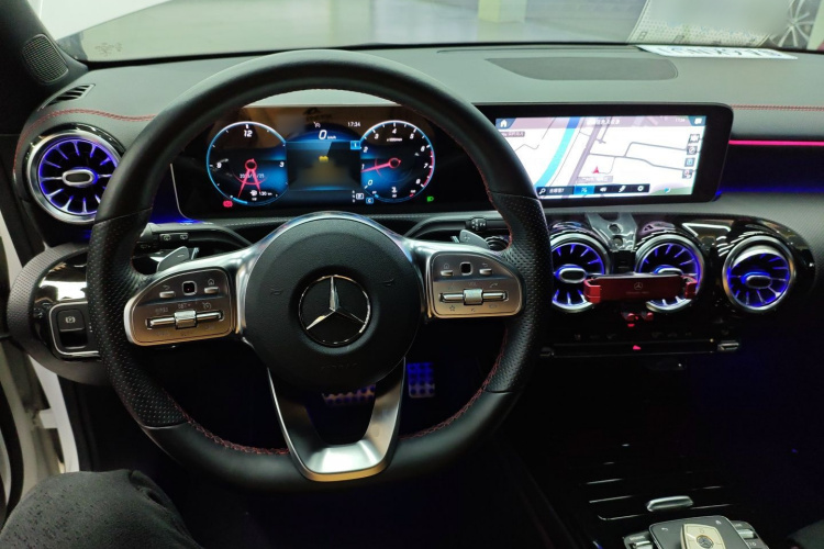 奔驰CLA 2020款 CLA 200 猎跑车中控内饰7002