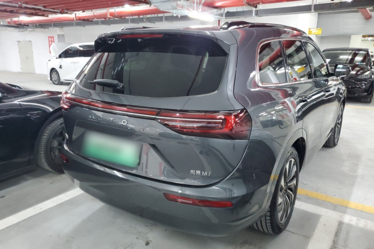 鸿蒙智行 问界M7 2024款 1.5T 智驾四驱Max版 6座车身外观6005