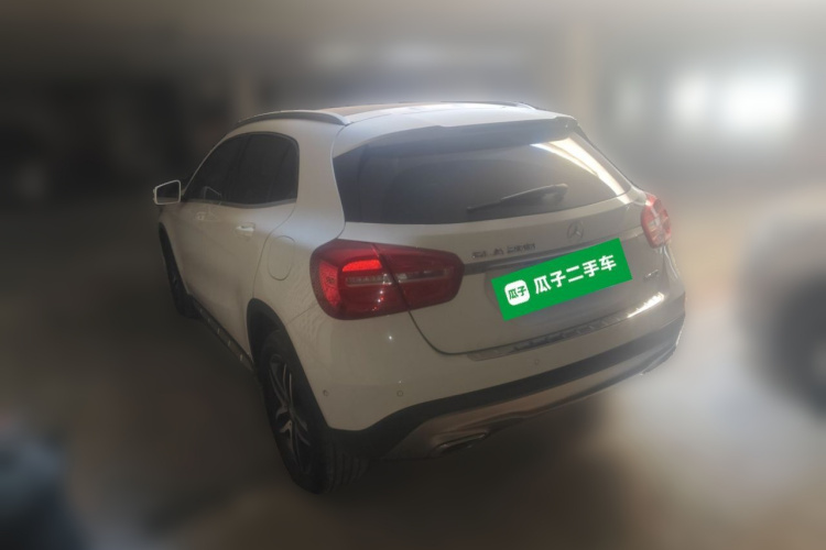 奔驰GLA 2016款 GLA 200 时尚型车身外观5
