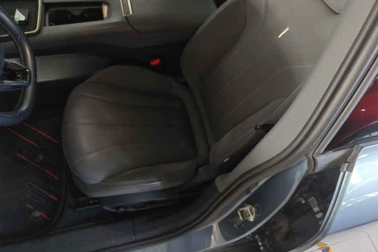 领克07 2024款 EM-P 126长续航 Ultra中控内饰19