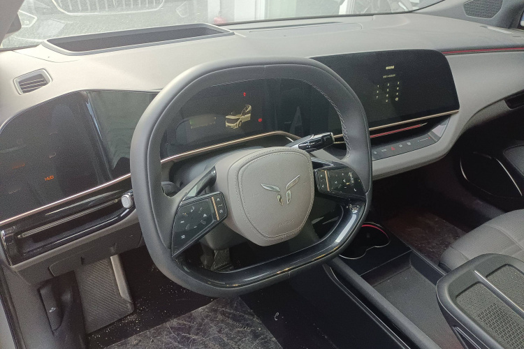 红旗EH7 2024款 760 Pro+ 四驱版局部细节13