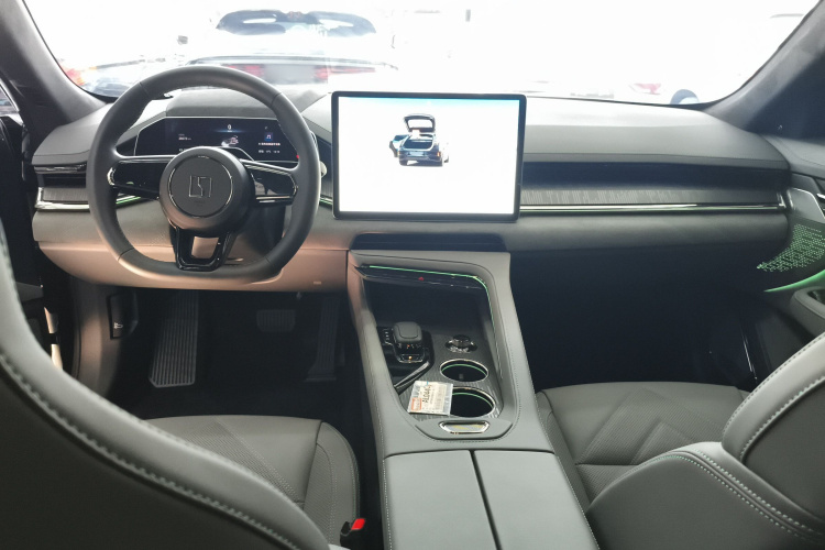 极氪001 2023款 WE版 100kWh中控内饰7002