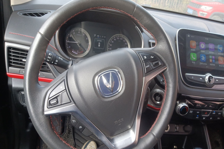 长安CS55 2018款 1.5T 自动炫色型 国V局部细节13