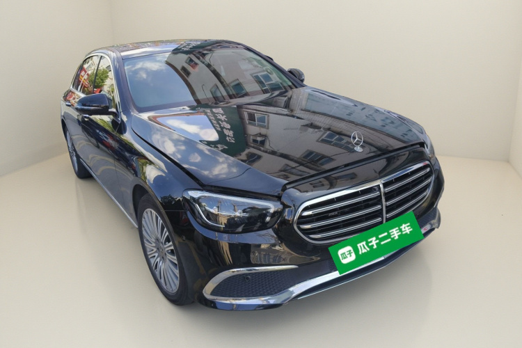 奔驰E级 2020款 E 300 L 时尚型车身外观3