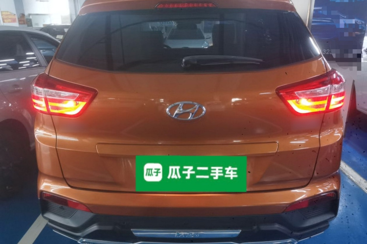 北京现代ix25 2015款 1.6L 自动两驱智能型GLS车身外观6004