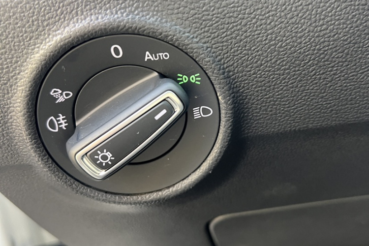 大众 T-ROC探歌 2024款 300TSI DSG两驱辰光版局部细节9010