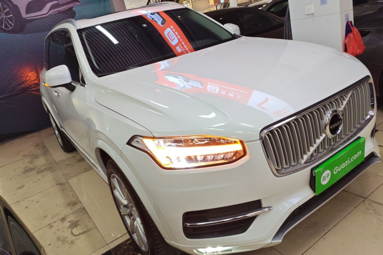 沃尔沃XC90 2019款 T6 智逸版 7座 国VI车身外观3