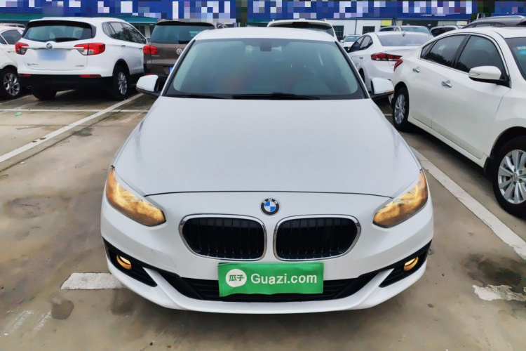 宝马1系 2017款 118i 时尚型车身外观2