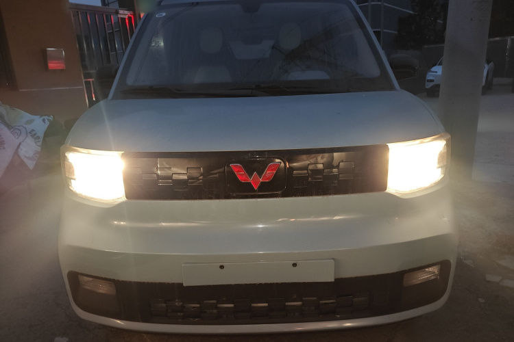 五菱汽车 宏光MINIEV 2020款 悦享款 磷酸铁锂车身外观6001