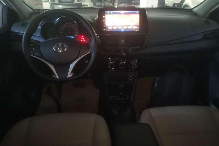 丰田 威驰 2021款 1.5L CVT创行版中控内饰7002