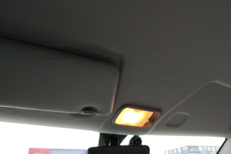 五菱汽车 宏光MINIEV 2022款 轻松款 三元锂中控内饰22