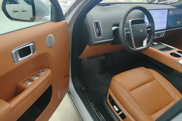 理想汽车 理想L9 2022款 Max中控内饰20