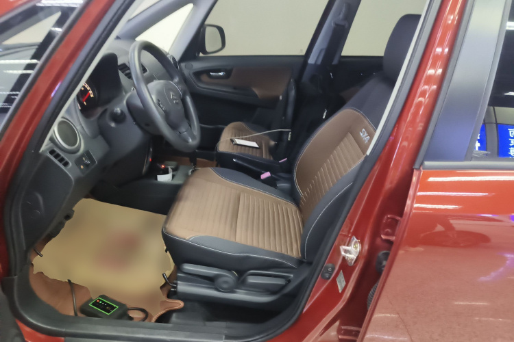 铃木 天语 SX4 2013款 1.6L 自动酷锐型局部细节19